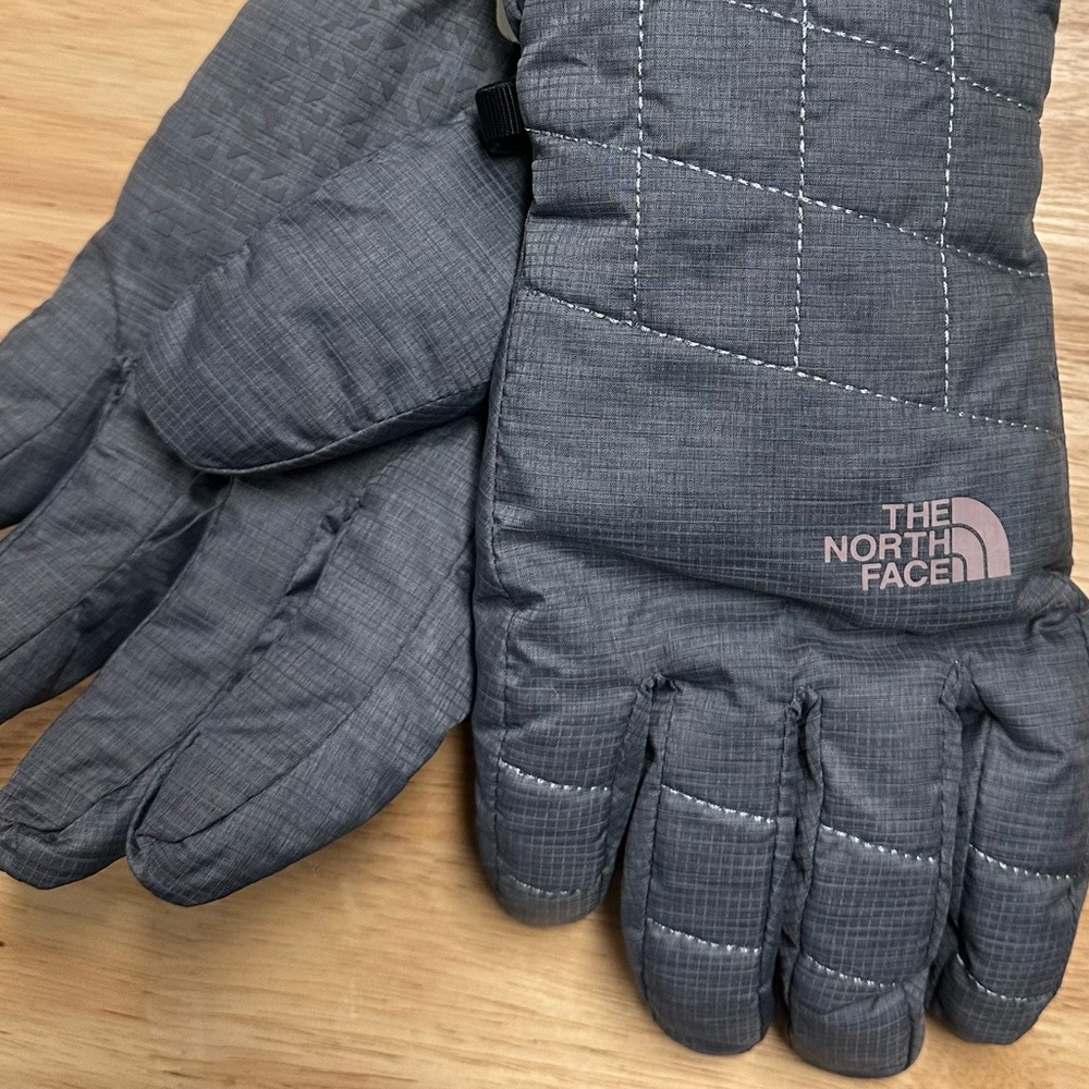 The North Face Women’s Mossbud Swirl Grove-Grey/Pink - Picture 2 of 7
